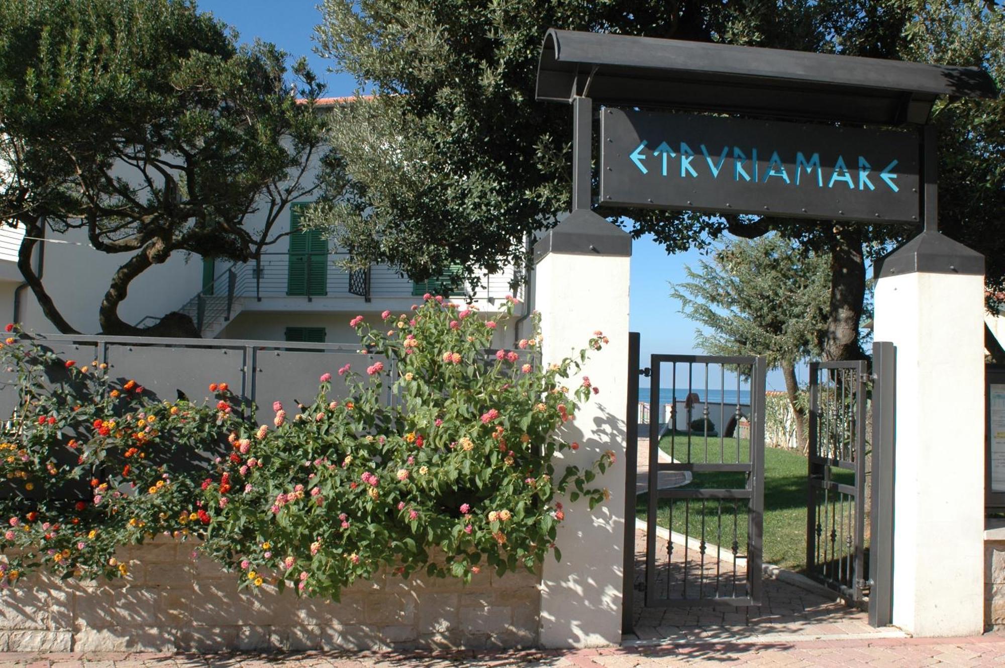 Aparthotel Etruriamare San Vincenzo Exterior foto